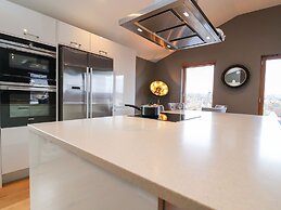 Woodbridge Penthouse
