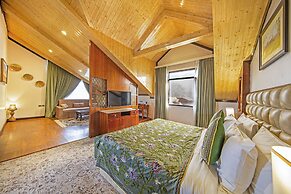 Apple Orchard Resort & Spa - Overlooking Zabarwan Mountain