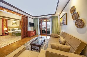 Apple Orchard Resort & Spa - Overlooking Zabarwan Mountain
