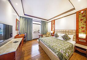 Apple Orchard Resort & Spa - Overlooking Zabarwan Mountain