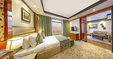 Apple Orchard Resort & Spa - Overlooking Zabarwan Mountain