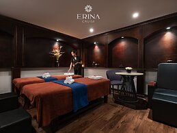 Erina Cruise