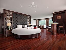 Erina Cruise