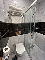 Lily Rooms