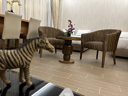 Lily Rooms