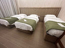 Lily Rooms
