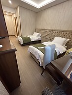 Lily Rooms