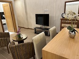 Lily Rooms