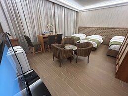 Lily Rooms