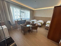 Lily Rooms