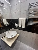 Lily Rooms