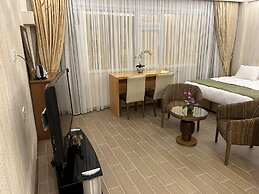 Lily Rooms