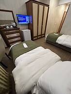 Lily Rooms