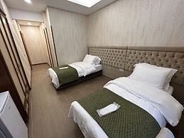 Lily Rooms