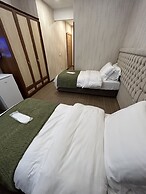 Lily Rooms