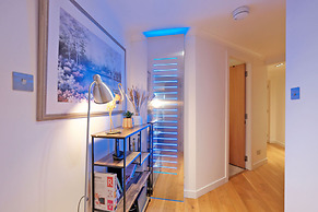 Riverview-2br-sleeps4-citycentre-parking-fastwifi