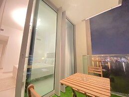 Lux BnB The Grand Creek Harbor Views