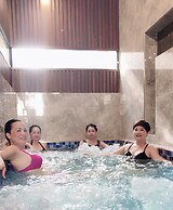 BBQ Villa & Hostel Ha Long