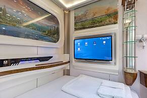 CAPS LOCK Future Hotel