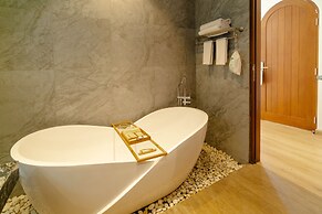 Larose Villas and Boutique Camp
