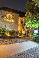 Larose Villas and Boutique Camp
