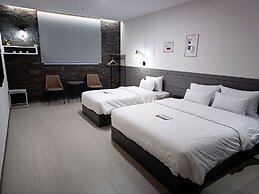 Hi&Hotel
