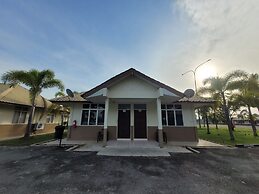 PendangLakeResort