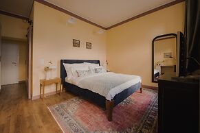 Oak House Vienna