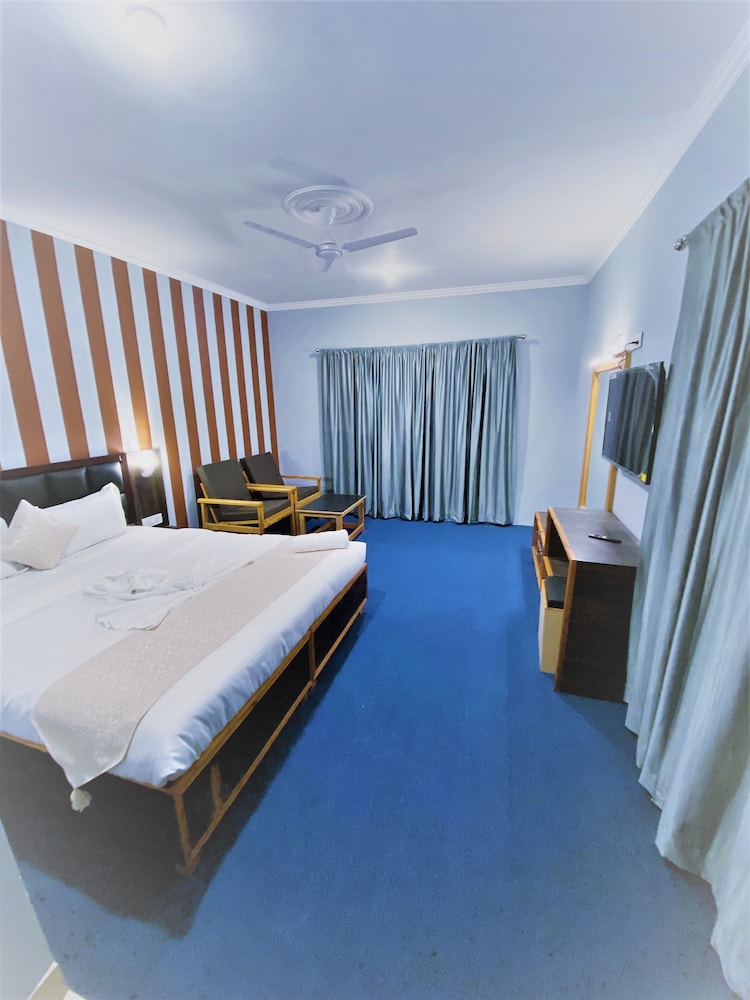 Kashmir Holiday Resort