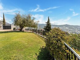 Villa in Granada With Sea Views & Pool