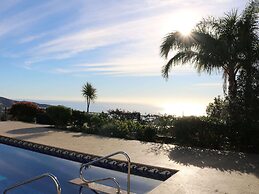 Villa in Granada With Sea Views & Pool