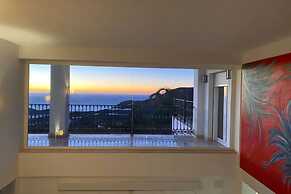 Villa in Granada With Sea Views & Pool