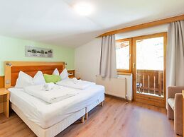 Holiday Apartment for Groups in Oberau