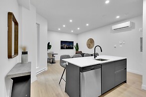 Deluxe Suites Downtown Montreal