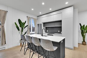 Deluxe Suites Downtown Montreal