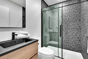 Deluxe Suites Downtown Montreal