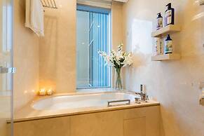 High Floor Hotel Facilities Incl Studio