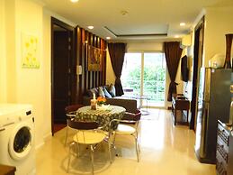 6-39 - 2 Bdr Condo With Balcony and Shared Pool
