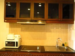 6-39 - 2 Bdr Condo With Balcony and Shared Pool