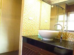 6-39 - 2 Bdr Condo With Balcony and Shared Pool