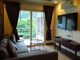 6-39 - 2 Bdr Condo With Balcony and Shared Pool