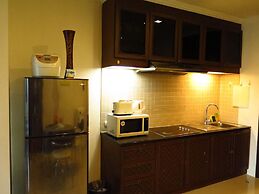 6-39 - 2 Bdr Condo With Balcony and Shared Pool