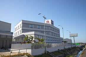 Hotel ByHours Circunvalar