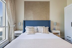 Luxurious And Stylish 1br With Amazing City Views