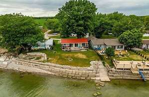Waterfront W Private Lake Access Indoor Fireplace