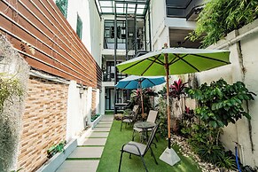 Luxury Industrial Flat 5 Mins From Nimman