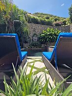 OASIS Apartments Simpson Bay