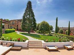Rustic Elegance in Montepulciano