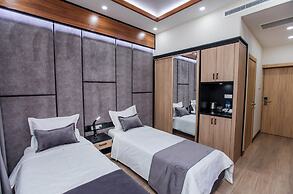 Art Deluxe Hotel