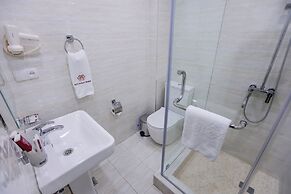 Art Deluxe Hotel